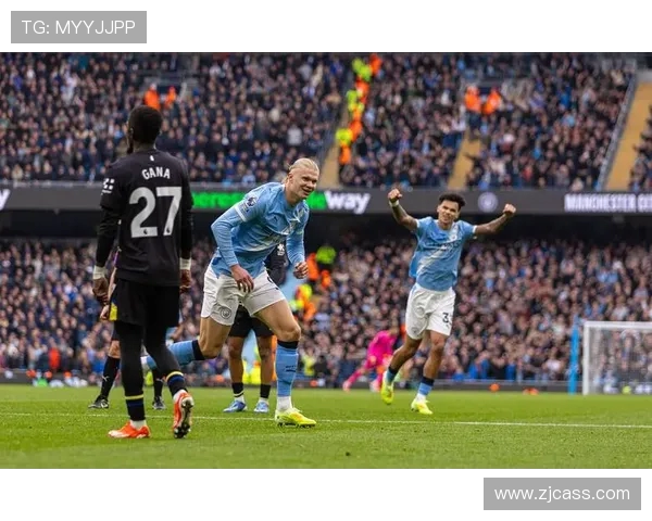 英超球员比赛中被打事件盘点及处罚结果